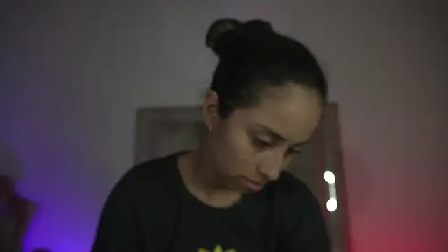 little-Emma online show from May 23, 11:53 pm