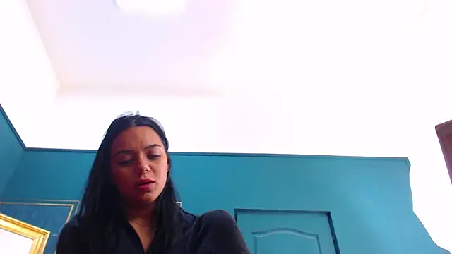 Snapshot of SerenaXMendez chatting on January 1, 10:43 am SerenaXMendez online show from January 1, 10:43 am