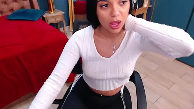 Snapshot of SerenaXMendez chatting on January 2, 7:55 am SerenaXMendez online show from January 2, 7:55 am