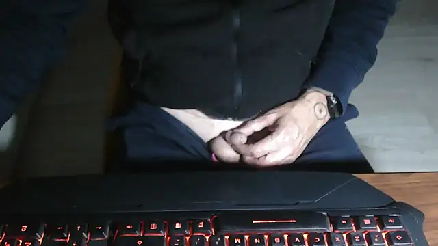 Adri gard online show from November 19, 9:15 pm