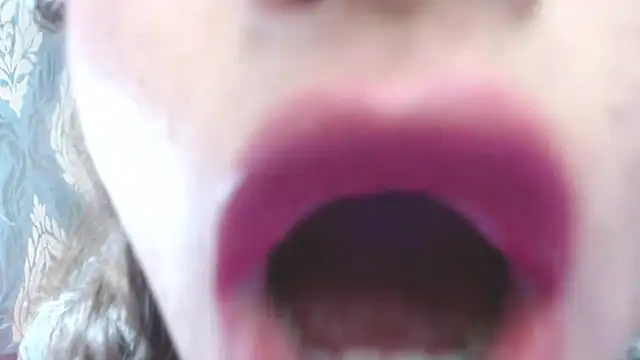 Lilyevansx online show from February 15, 11:47 pm