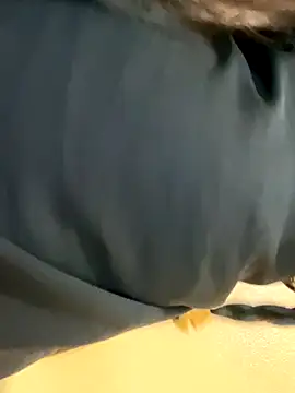 Evelyn Moon online show from December 22, 2:25 pm