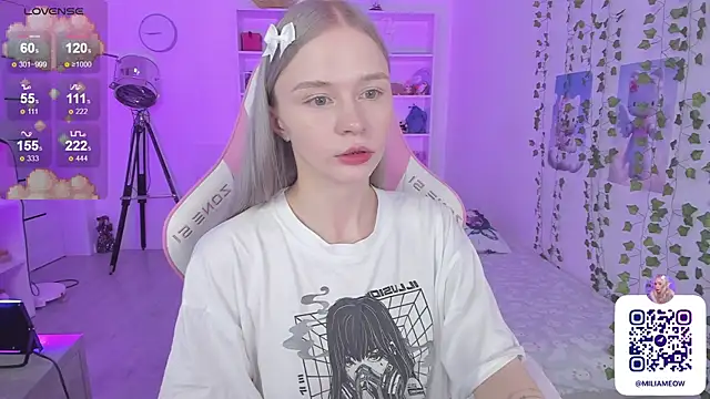 Snapshot of Milia_Parker chatting on December 22, 11:20 pm Milia Parker online show from December 22, 11:20 pm