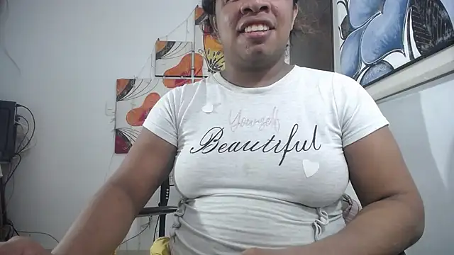 Snapshot of tsbigcock10incock chatting on February 20, 4:09 am tsbigcock10incock online show from February 20, 4:09 am