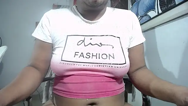 Snapshot of tsbigcock10incock chatting on February 24, 5:49 am tsbigcock10incock online show from February 24, 5:49 am