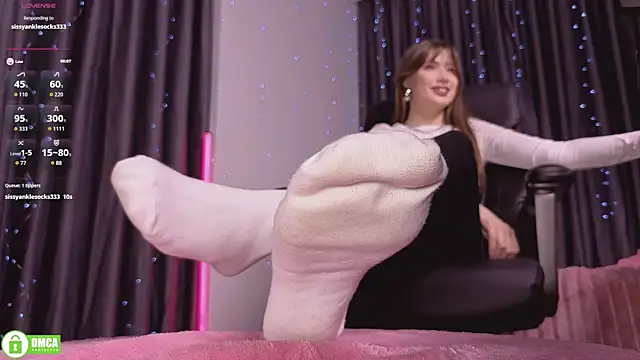 Snapshot of WendyyEmily chatting on March 25, 5:13 am WendyyEmily online show from March 25, 5:13 am