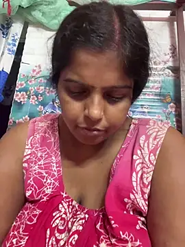 Snapshot of Beauty-queen chatting on October 25, 2:02 pm Beauty-queen online show from October 25, 2:02 pm