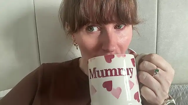 redheadrosie69 online show from May 8, 8:41 am