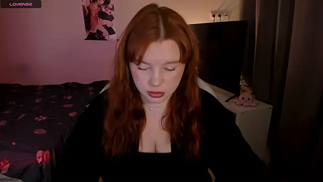 Snapshot of _Lisa_x chatting on December 19, 8:13 am Lisa x online show from December 19, 8:13 am