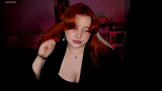 Snapshot of _Lisa_x chatting on October 1, 4:46 pm Lisa x online show from October 1, 4:46 pm