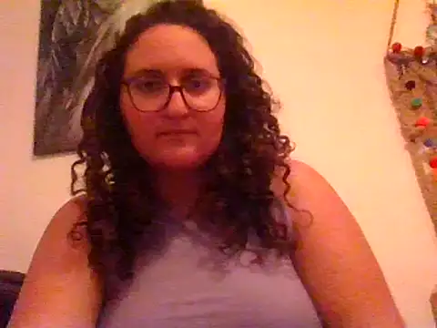 Snapshot of juicyrubies chatting on March 16, 3:17 pm juicyrubies online show from March 16, 3:17 pm