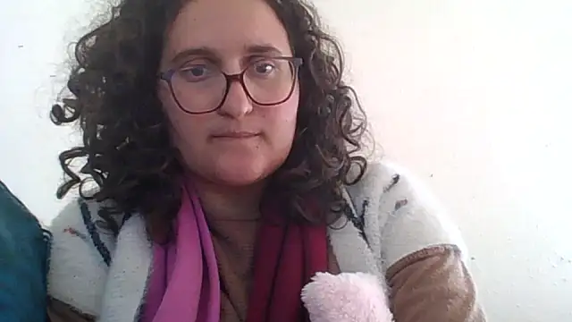 Snapshot of juicyrubies chatting on February 3, 12:43 pm juicyrubies online show from February 3, 12:43 pm