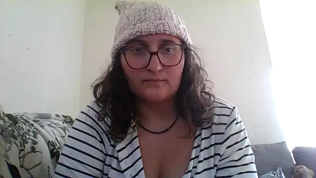 Snapshot of juicyrubies chatting on February 7, 12:53 pm juicyrubies online show from February 7, 12:53 pm