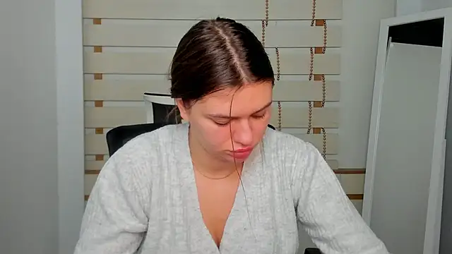 Snapshot of Josephine_Kiss chatting on December 9, 7:50 pm Josephine Kiss online show from December 9, 7:50 pm