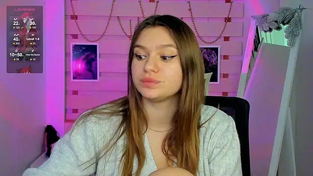 Snapshot of Josephine_Kiss chatting on December 9, 11:45 pm Josephine Kiss online show from December 9, 11:45 pm