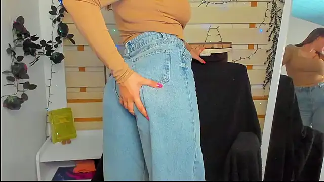 Josephine Kiss online show from April 27, 12:14 pm