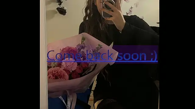 Josephine Kiss online show from May 3, 1:06 pm