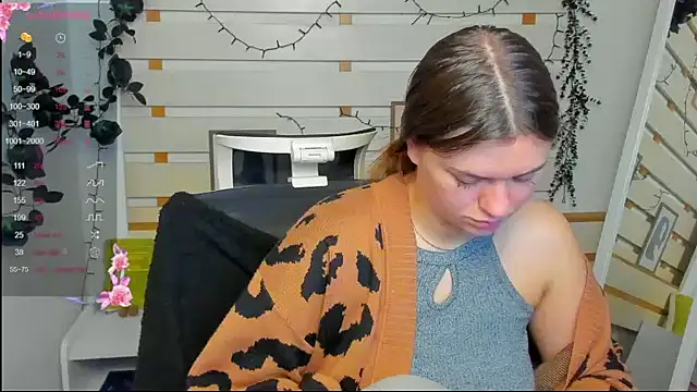 Josephine Kiss online show from May 5, 6:32 am