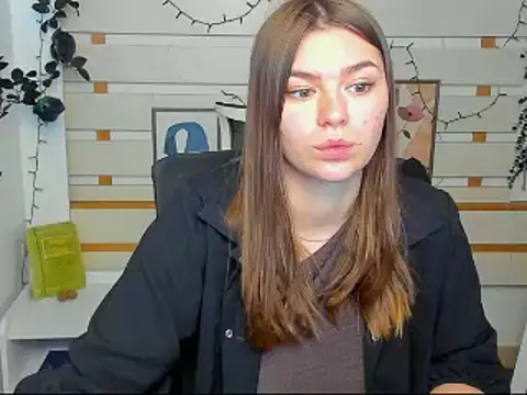 Josephine Kiss online show from May 9, 7:46 am