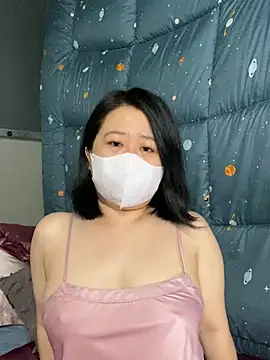 ninini92 online show from February 24, 1:10 pm