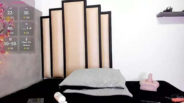 Snapshot of SussanMilf_ chatting on October 17, 10:51 am SussanMilf online show from October 17, 10:51 am