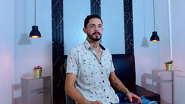 Erick Wall online show from July 21, 1:19 am