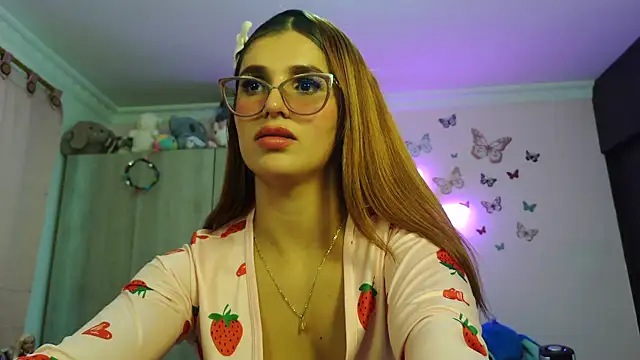 caroline jonson online show from March 13, 9:32 pm