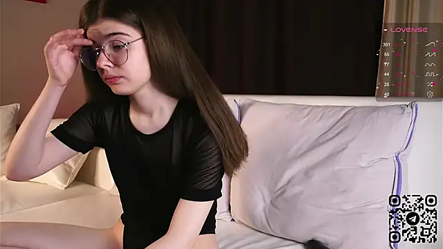 Mary Shake online show from December 14, 9:35 pm