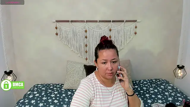 Snapshot of _anavictoria_ chatting on October 3, 6:05 pm anavictoria online show from October 3, 6:05 pm