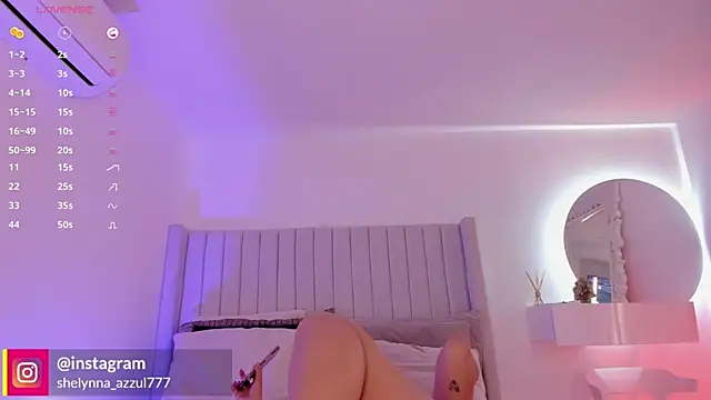 Snapshot of Shelynna_azzul chatting on September 27, 8:03 pm Shelynna azzul online show from September 27, 8:03 pm