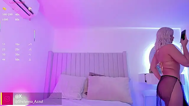 Snapshot of Shelynna_azzul chatting on October 17, 8:22 pm Shelynna azzul online show from October 17, 8:22 pm