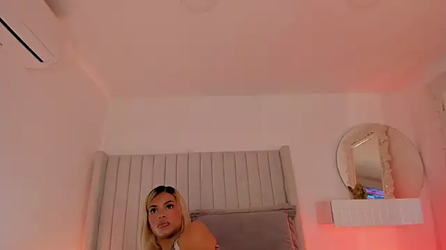 Snapshot of Shelynna_azzul chatting on March 21, 8:01 pm Shelynna azzul online show from March 21, 8:01 pm