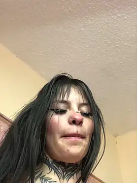 Snapshot of Tifanny_Sweett chatting on April 1, 1:41 pm Tifanny Sweett online show from April 1, 1:41 pm