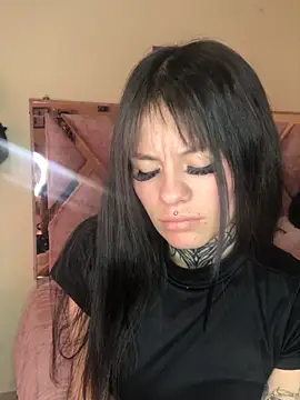 Snapshot of Tifanny_Sweett chatting on April 7, 4:40 pm Tifanny Sweett online show from April 7, 4:40 pm