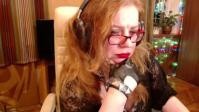 Miss Tress online show from November 23, 9:58 pm