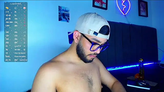 Snapshot of AlanDaviss chatting on March 21, 4:17 am AlanDaviss online show from March 21, 4:17 am