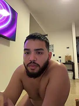 Snapshot of AlanDaviss chatting on February 14, 5:04 am AlanDaviss online show from February 14, 5:04 am