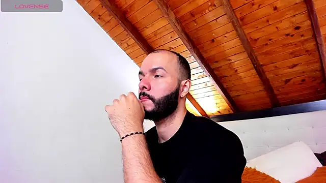 Tom Bailey online show from October 12, 3:33 pm