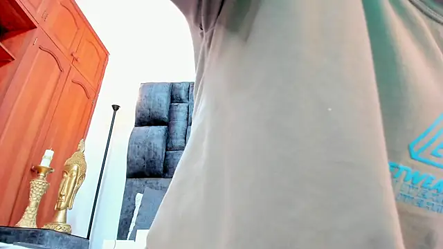 Snapshot of TomyMosterCock chatting on December 21, 3:47 am TomyMosterCock online show from December 21, 3:47 am