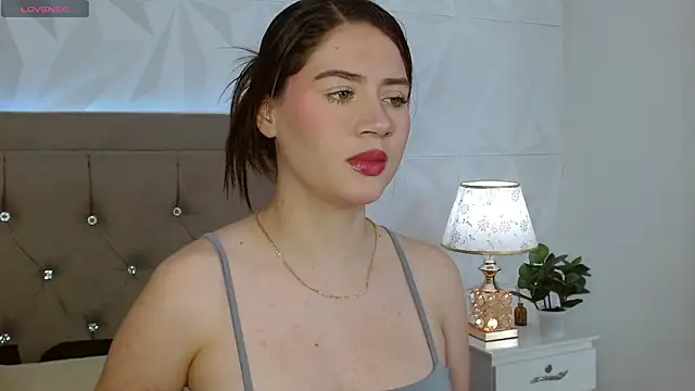 Snapshot of Gwen_drew chatting on March 17, 1:25 pm Gwen drew online show from March 17, 1:25 pm