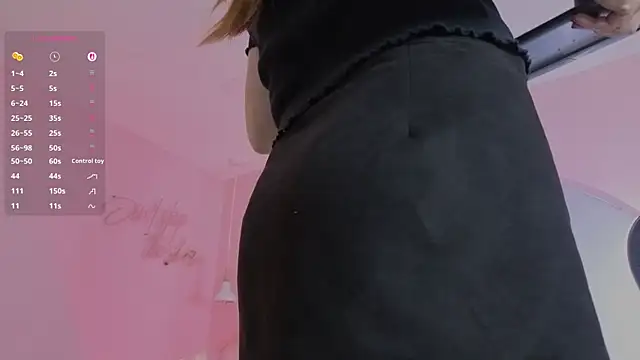 AllisonRoberts  online show from April 30, 11:38 am
