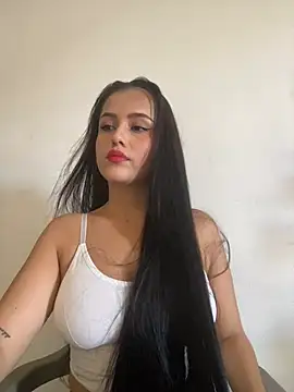 AbbyMillerrr online show from May 6, 7:19 pm