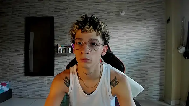 Snapshot of mateodeamjo chatting on September 22, 5:59 pm mateodeamjo online show from September 22, 5:59 pm