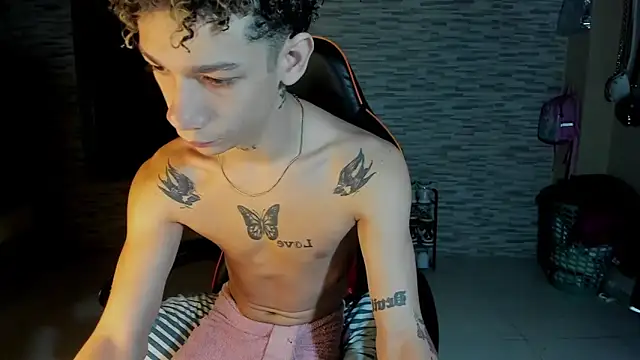 Snapshot of mateodeamjo chatting on September 26, 11:58 am mateodeamjo online show from September 26, 11:58 am