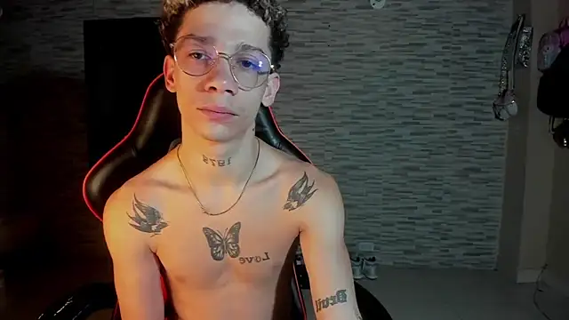 Snapshot of mateodeamjo chatting on October 4, 8:12 am mateodeamjo online show from October 4, 8:12 am