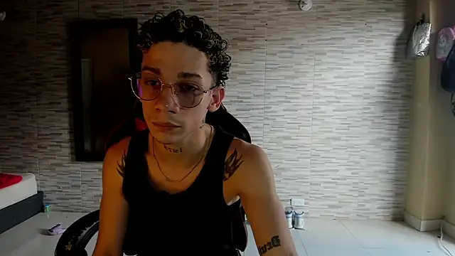 Snapshot of mateodeamjo chatting on October 5, 5:22 pm mateodeamjo online show from October 5, 5:22 pm