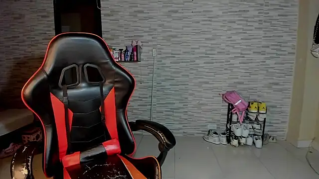 Snapshot of mateodeamjo chatting on October 8, 7:39 am mateodeamjo online show from October 8, 7:39 am