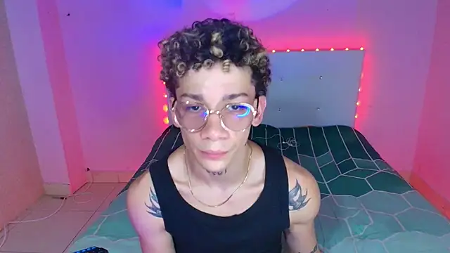 Snapshot of mateodeamjo chatting on October 14, 9:59 pm mateodeamjo online show from October 14, 9:59 pm