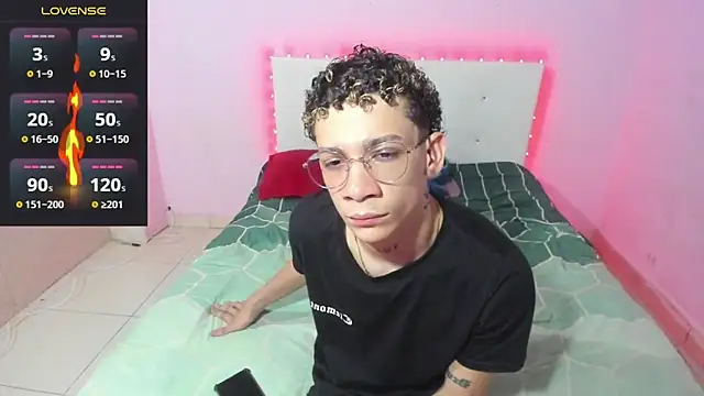 Snapshot of mateodeamjo chatting on October 16, 3:07 am mateodeamjo online show from October 16, 3:07 am