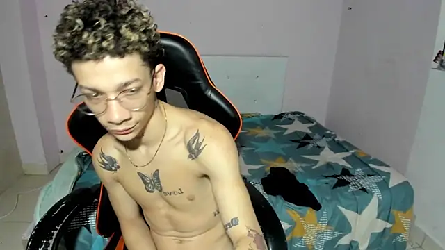 Snapshot of mateodeamjo chatting on October 21, 11:55 am mateodeamjo online show from October 21, 11:55 am